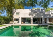 Chalet independiente con terreno en venta en la España, Barcelona, ref: TR236586 foto