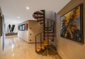 Chalet independiente con terreno en venta en la España, Marbella, ref: TR265226 foto