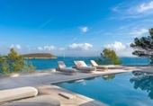 Chalet independiente con terreno en venta en la España, Calvià, ref: TR136903 foto
