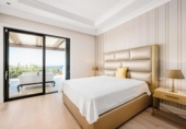Chalet independiente con terreno en venta en la España, Marbella, ref: TR158151 foto
