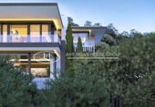 Chalet independiente con terreno en venta en la España, Marbella, ref: TR239868 foto