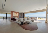 Chalet independiente con terreno en venta en la España, Marbella, ref: TR140625 foto