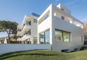 Chalet independiente con terreno en venta en la España, Barcelona, ref: TR178140 foto