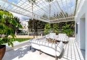 Chalet independiente con terreno en venta en la España, Marbella, ref: TR239517 foto
