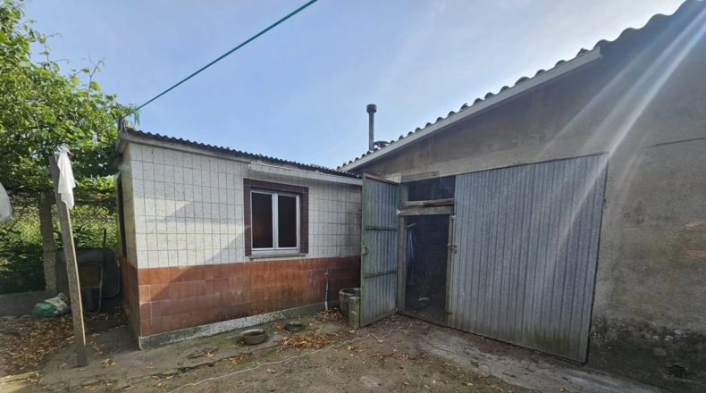 La Coruña - Tallós - 8000m2