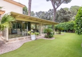 Chalet independiente con terreno en venta en Bollullos de la Mitación ref: TR406226 foto
