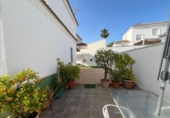 Chalet independiente con terreno en venta en Pilas ref: TR412001 foto