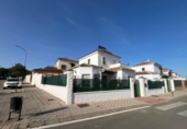 Chalet independiente con terreno en venta en Pilas ref: TR412001 foto