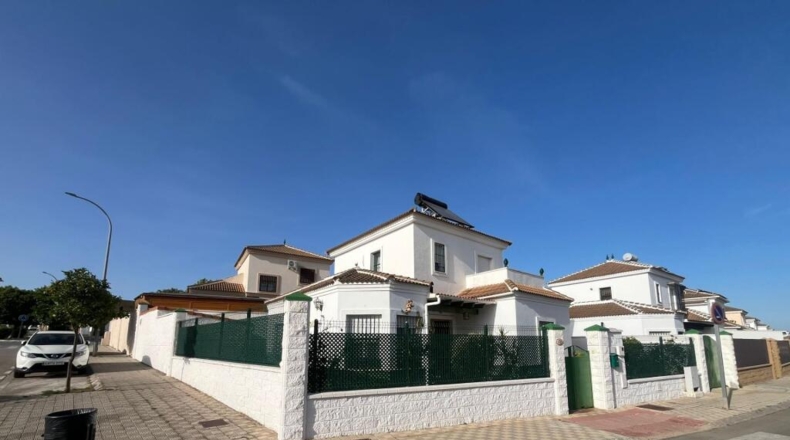 Sevilla - Pilas - 117m2