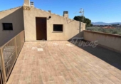 Chalet independiente con terreno en venta en Caudete ref: TR412981 foto