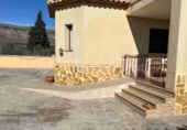 Chalet independiente con terreno en venta en Caudete ref: TR412981 foto