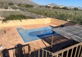 Chalet independiente con terreno en venta en Caudete ref: TR412981 foto