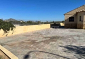Chalet independiente con terreno en venta en Caudete ref: TR412981 foto