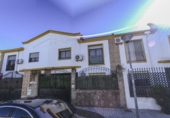 Chalet adosado con terreno en venta en la España, Sevilla, ref: TR412999 foto
