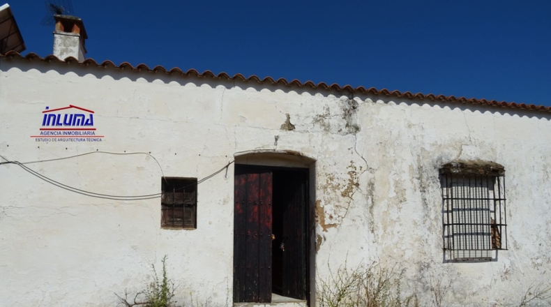 Badajoz - Херес-де-лос-Кабальерос - 16100m2