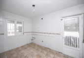 Chalet independiente con terreno en venta en Huecas ref: TR413012 foto