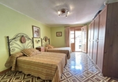 Chalet independiente con terreno en venta en la España, Novallas, ref: TR413174 foto