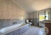 Chalet independiente con terreno en venta en la España, Traspinedo, ref: TR412928 foto