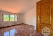 Chalet independiente con terreno en venta en la España, Traspinedo, ref: TR412928 foto