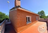 Chalet independiente con terreno en venta en la España, Traspinedo, ref: TR412928 foto