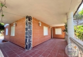 Chalet independiente con terreno en venta en la España, Traspinedo, ref: TR412928 foto