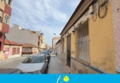 Дом с участком на продажу в городе Торревьеха Фото
