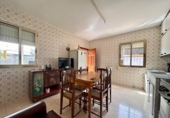 Chalet independiente con terreno en venta en la España, Ponferrada, ref: TR413192 foto