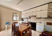 Chalet independiente con terreno en venta en la España, Ponferrada, ref: TR413192 foto