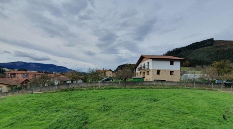 Álava - Llodio - 1080m2