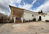 Chalet independiente con terreno en venta en la España, Montserrat, ref: TR413222 foto