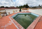 Chalet independiente con terreno en venta en la España, Montserrat, ref: TR413222 foto