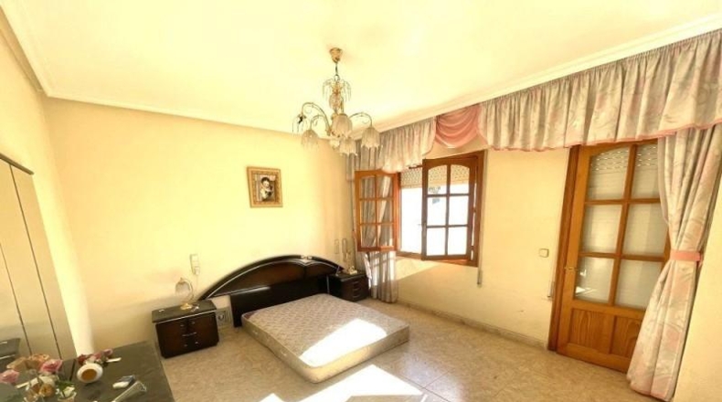 Alicante - Formentera del Segura - 325m2