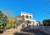 Chalet independiente con terreno en venta en la España, Yecla, ref: TR367193 foto