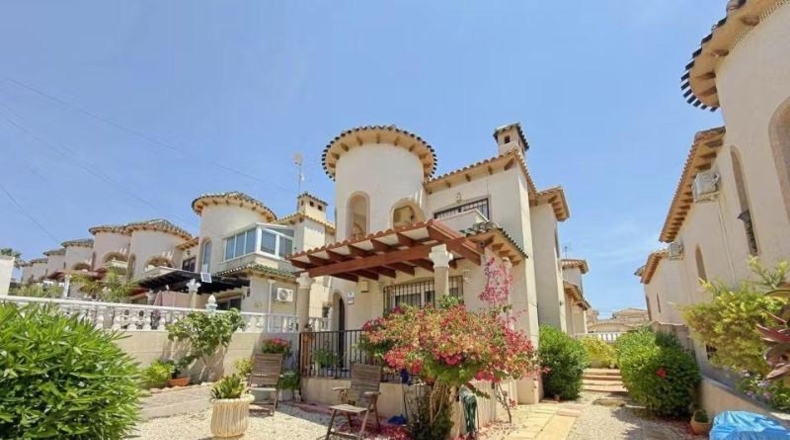 Alicante - San Miguel de Salinas - 200m2