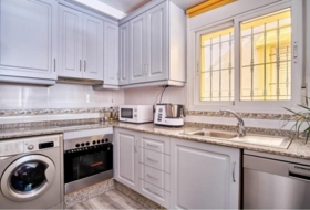 Los Montesinos 180&nbsp;м²