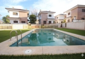 Chalet independiente con terreno en venta en la España, Petrer, ref: TR399511 foto