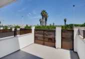 Casa de pueblo en venta en la España, Torrevieja, ref: TR413311 foto