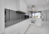 Casa de pueblo en venta en la España, Torrevieja, ref: TR413311 foto