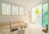 Casa de pueblo en venta en la España, Marbella, ref: TR409900 foto