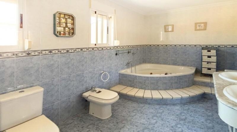 Alicante - Novelda - 3200m2
