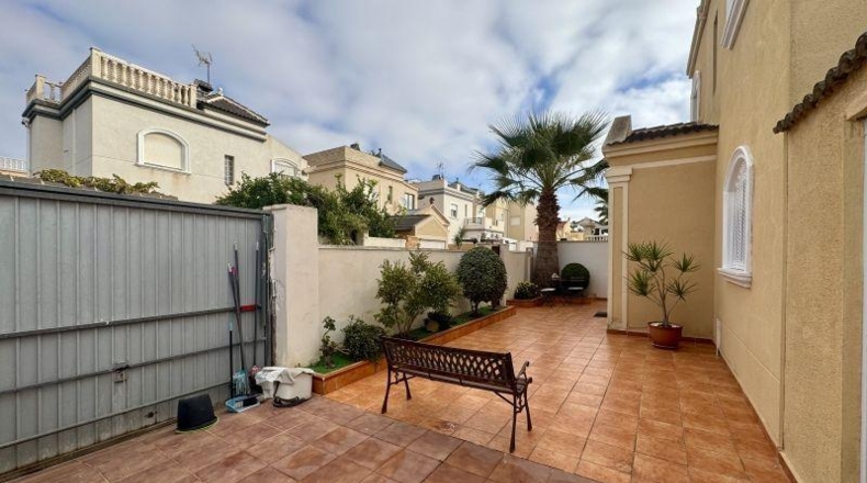 Alicante - Torrevieja - 230m2