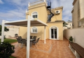 Chalet independiente con terreno en venta en la España, Torrevieja, ref: TR410412 foto