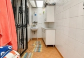Отдельно стоящий дом с участком на продажу в городе Orihuela Фото