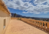 Chalet independiente con terreno en venta en la España, Jijona, ref: TR403754 foto