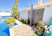 Chalet independiente con terreno en venta en la España, Torrevieja, ref: TR413399 foto