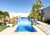 Chalet independiente con terreno en venta en la España, Torrevieja, ref: TR413399 foto