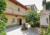 Дом с участком на продажу в городе Barberà del Vallès Фото