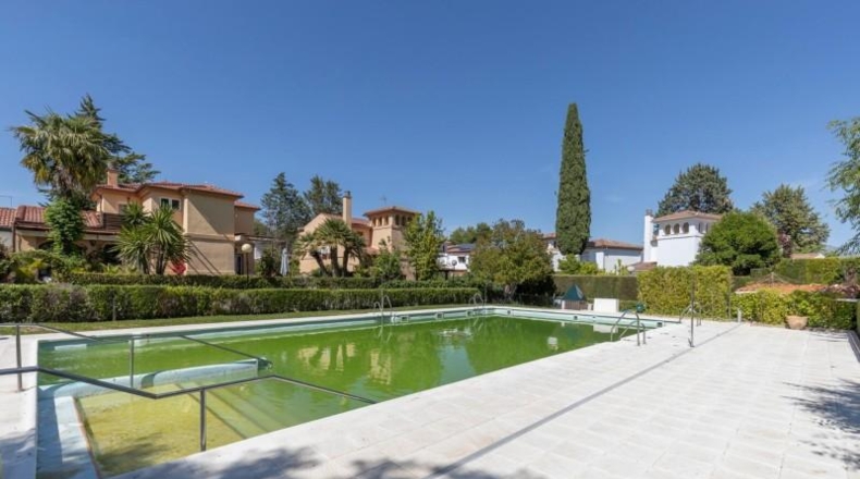 Granada - Albolote - 345m2