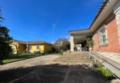 Chalet independiente con terreno en venta en la España, Córdoba, ref: TR388422 foto