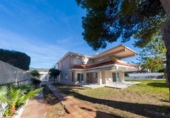Xalet independent amb terreny en venda a la España, Benicàssim, ref.: TR310540 foto